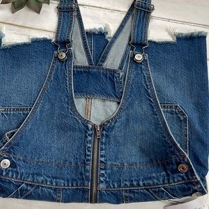 NWT American Eagle Raw Hem Fitted Overall Jean Skirt/XS